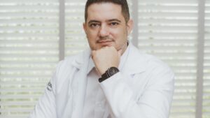 Dr. Caio de Mílio oftalmologista em Dracena-SP